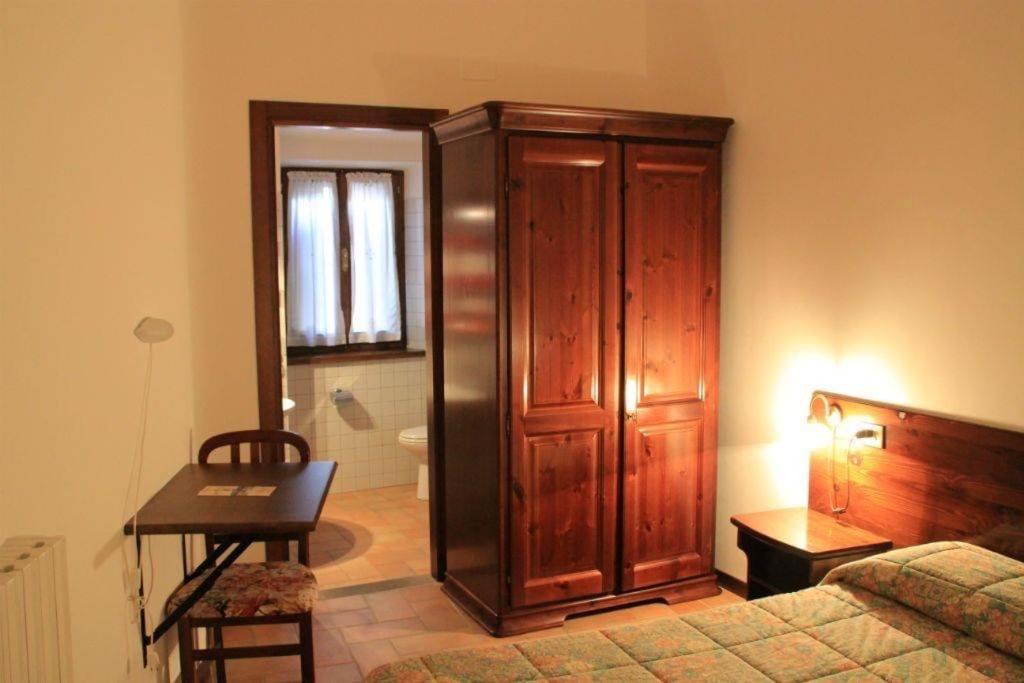 Hotel Guerrin Meschino Montemonaco Zewnętrze zdjęcie