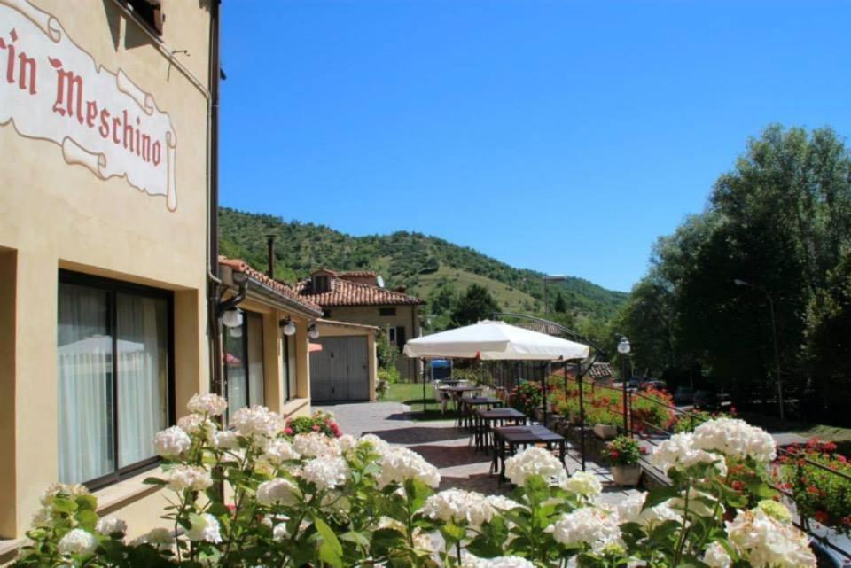 Hotel Guerrin Meschino Montemonaco Zewnętrze zdjęcie